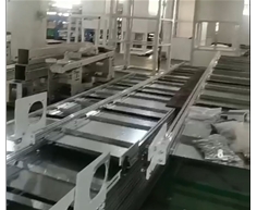 AGV周邊配套提升機(jī)，輸送線組裝中